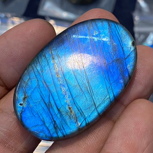 Blue Fire Labradorite Cabochon – Smooth Oval Shape, Natural Crystal with Blue Flas