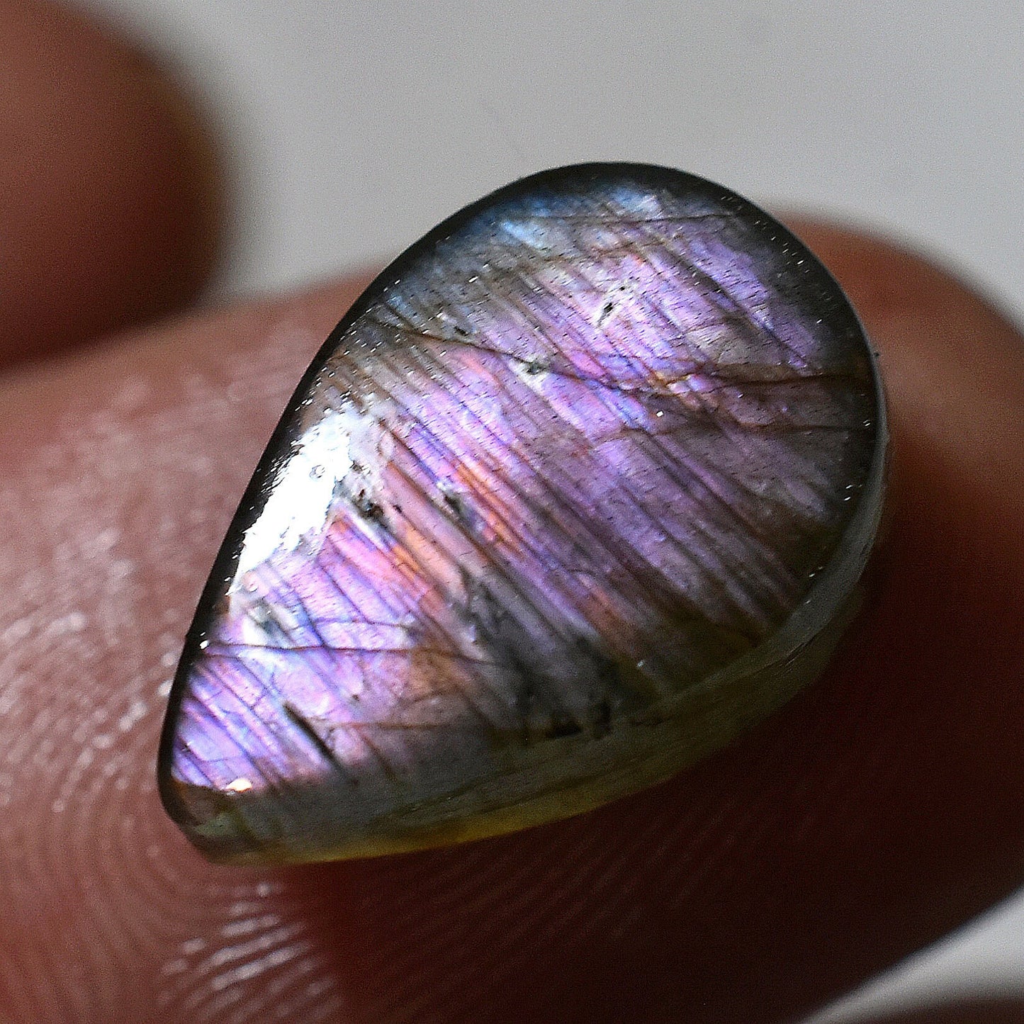 Graceful Purple Labradorite Gemstone – Unique Natural Cabochon for Pendant & Wire-Wrapping