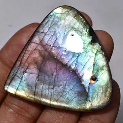 Heart Shape Labradorite with Purple Flash – Eye-Catching Oval Cabochon for Pendants, Energy Crystal Gift