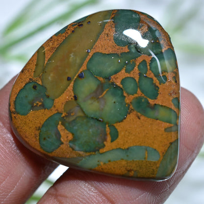 Exquisite Fruit Jasper Cabochon – Heart-Shaped Natural Gemstone for Pendants