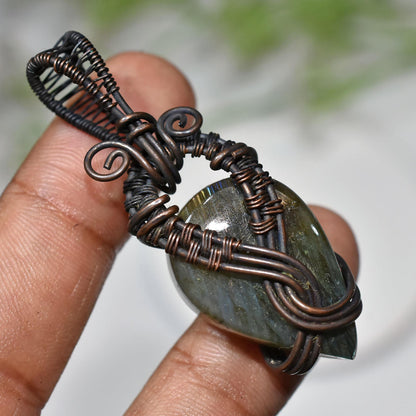 Unique Labradorite Pendant – Handmade Copper Wire Wrapped Necklace for Women